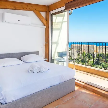 Duplex With Ocean View Parking * Cap-d’Ail