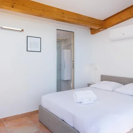 Duplex With Ocean View Parking * Cap-d’Ail
