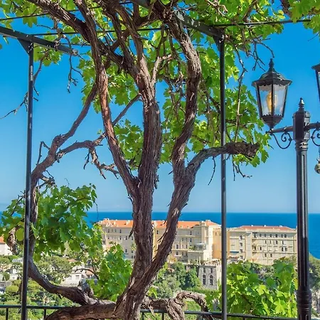 Duplex With Ocean View Parking Cap-d’Ail