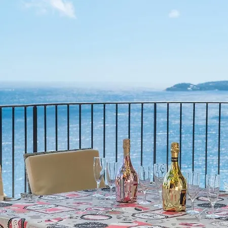 Duplex With Ocean View Parking