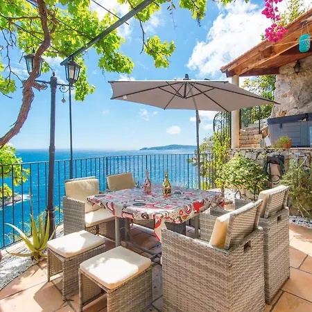 Duplex With Ocean View Parking Ferienhaus Cap-d’Ail